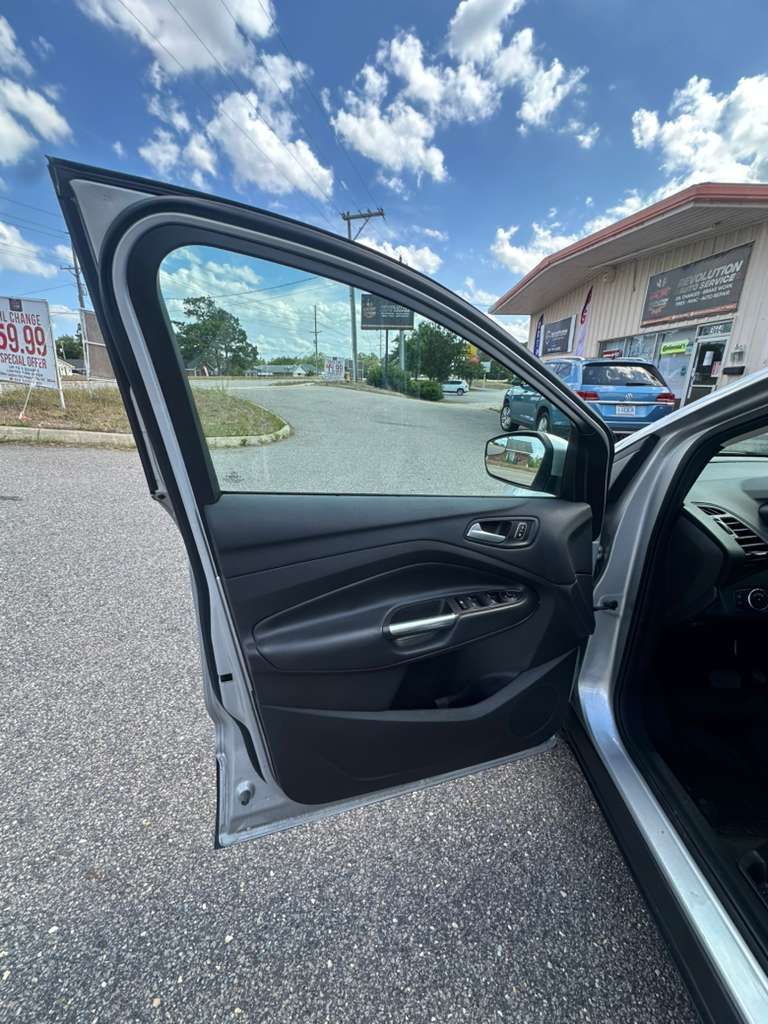 2018 Ford Escape SE - Photo 10