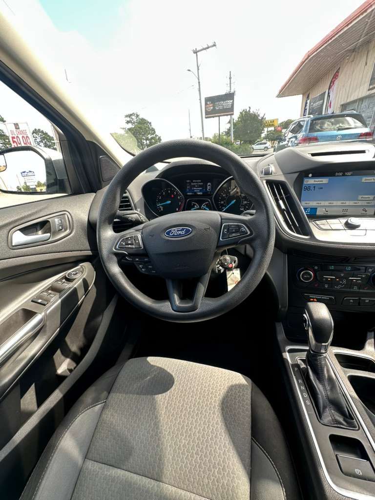 2018 Ford Escape SE - Photo 24