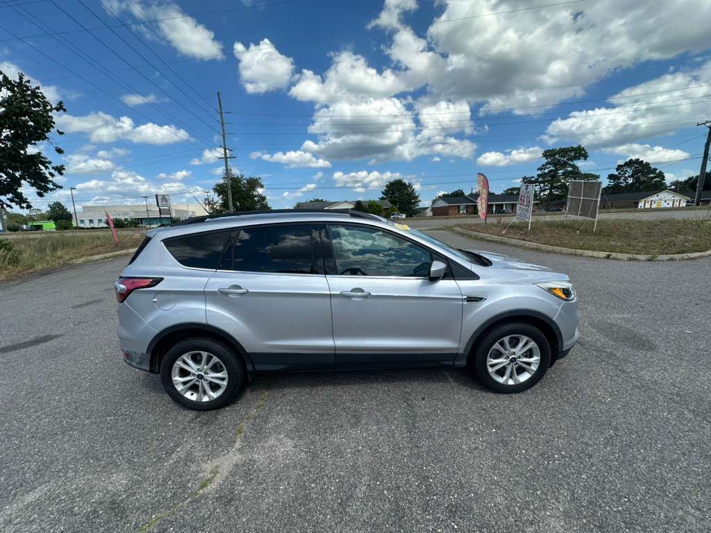2018 Ford Escape SE - Photo 8