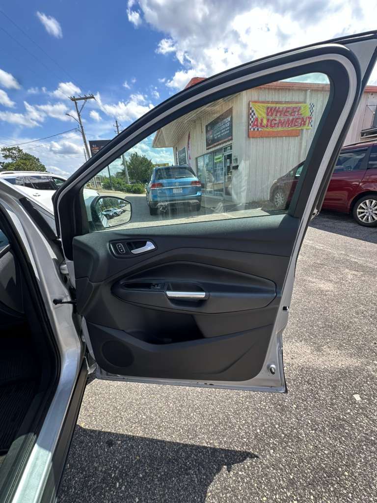 2018 Ford Escape SE - Photo 19
