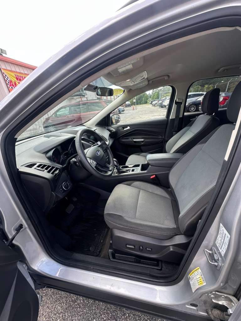 2018 Ford Escape SE - Photo 11